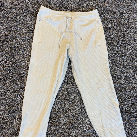 Lululemon Engineered Warmth Jogger – Women’s Cozy Knit Pants - Picture 1 of 5
